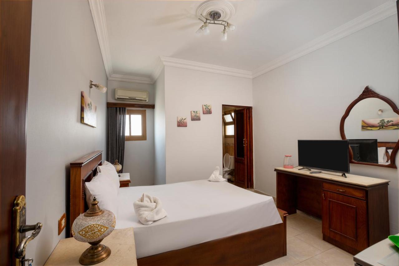 Pyramids Inn Hotel Kafret el-Gabal Extérieur photo