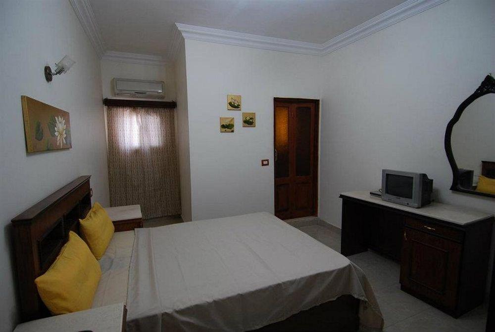 Pyramids Inn Hotel Kafret el-Gabal Extérieur photo